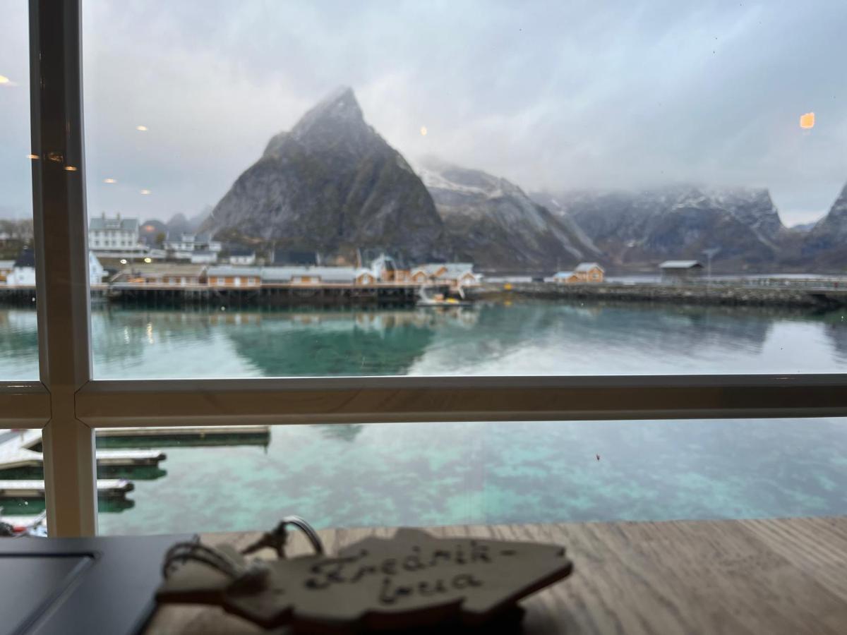 Lofoten Suite Apartments - Rostad Retro Rorbuer Reine Exterior photo