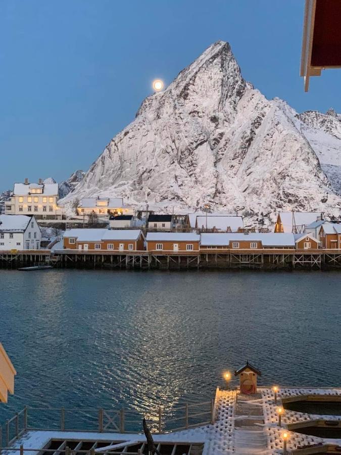 Lofoten Suite Apartments - Rostad Retro Rorbuer Reine Exterior photo