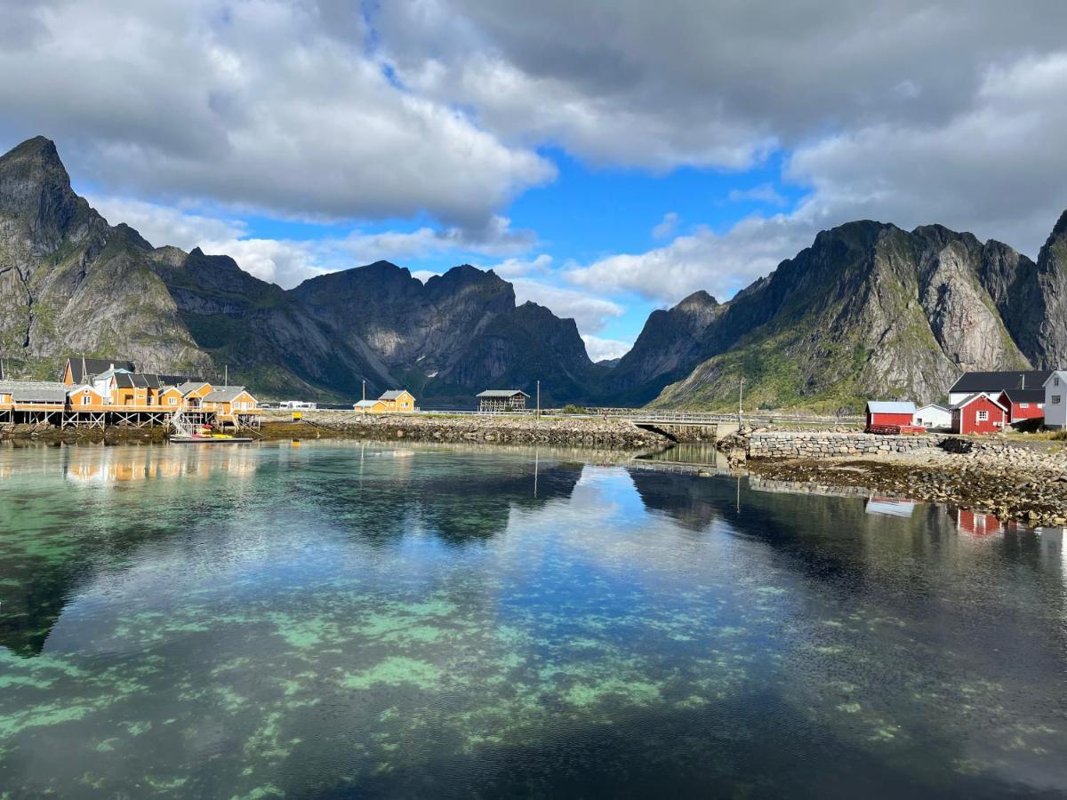Lofoten Suite Apartments - Rostad Retro Rorbuer Reine Exterior photo
