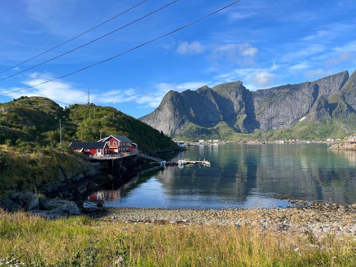 Lofoten Suite Apartments - Rostad Retro Rorbuer Reine Exterior photo
